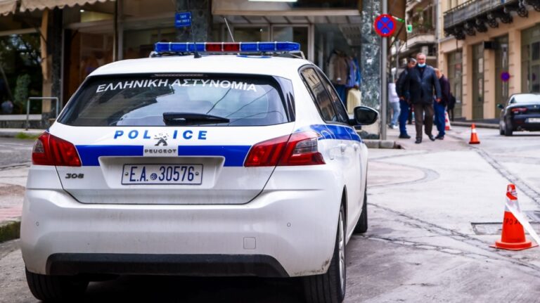 Θρίλερ στην Κυψέλη με την σορό στη βαλίτσα: Πού στρέφονται οι έρευνες, καθοριστική η νεκροψία