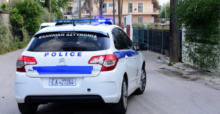 Χειροβομβίδα στην Αθήνα: Ποιον είχε στόχο ο αλλοδαπός, αναζητείται ακόμη ένας Έλληνας