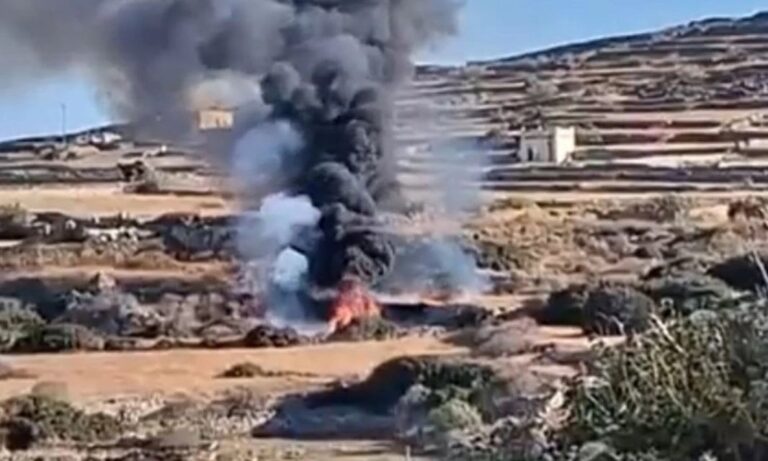 Τραγωδία στη Σίφνο με συντριβή ιδιωτικού ελικοπτέρου