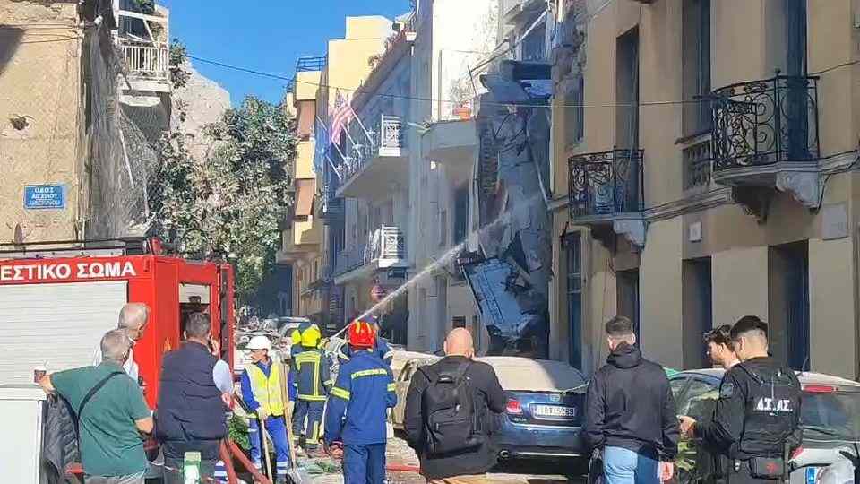 Πλάκα: Δεύτερη γυναίκα έχασε τη ζωή της και εντοπίστηκε στα συντρίμμια – Συνεχίζονται οι έρευνες για τέσσερις αγνοούμενους