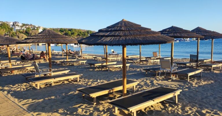 Βουλιαγμένη: Καβγάς για ξαπλώστρα κατέληξε στον θάνατο 82χρονου