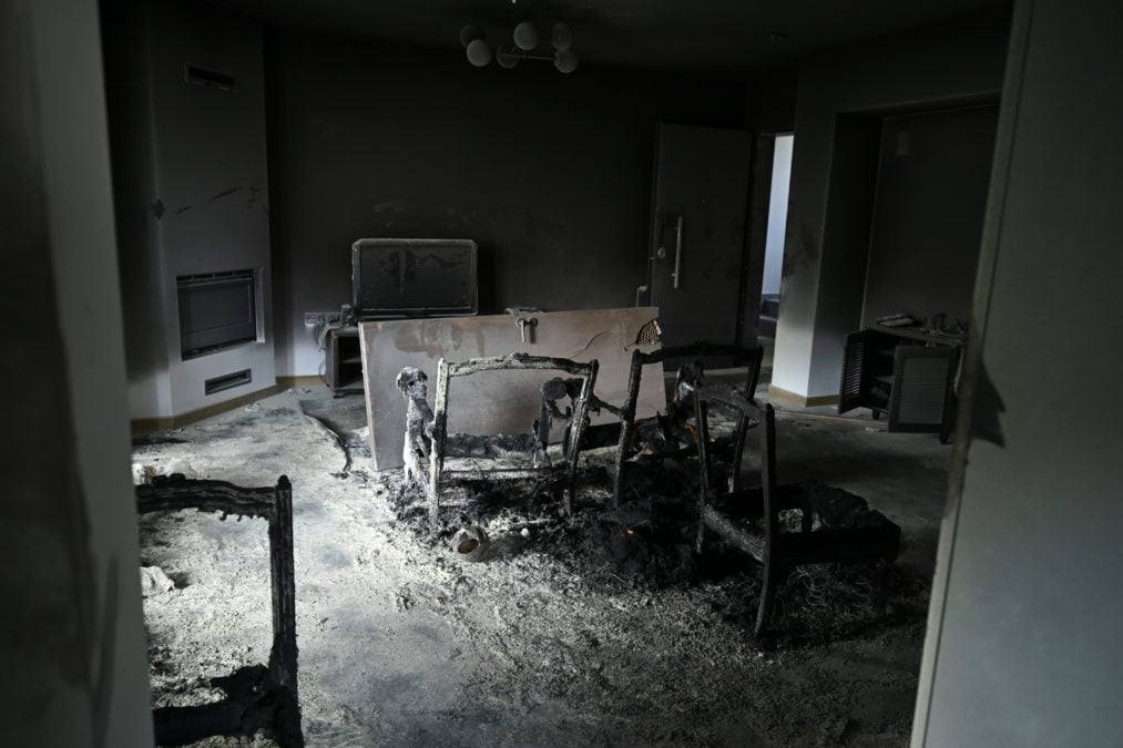 Συνελήφθη στη Λευκάδα αξιωματικός του Πολεμικού Ναυτικού για εμπρησμούς σε περιουσίες πρώην συντρόφων