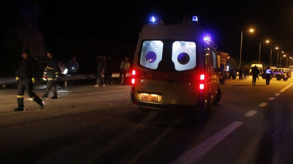 Ωραιόκαστρο: Πλαγιομετωπική σύγκρουση στέλνει ζευγάρι και βρέφος στα νοσοκομεία