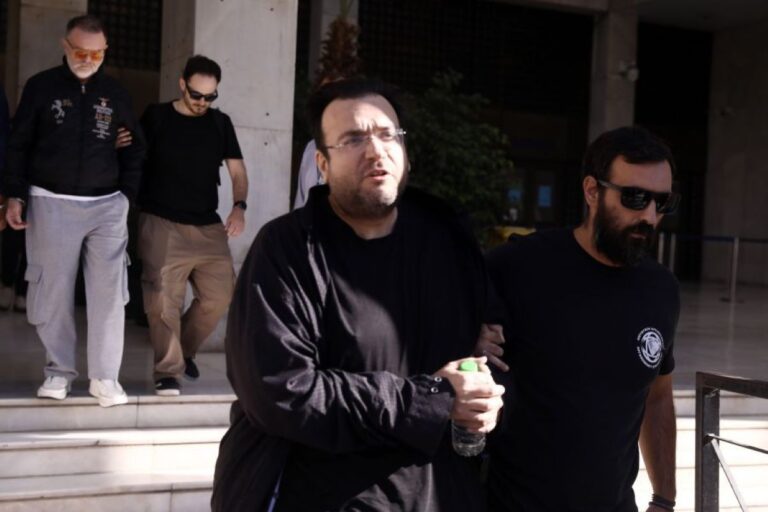 Καμπούρης στον ανακριτή: «Είμαι αθώος, είναι σκευωρία» για το κύκλωμα των 25 εικονικών εταιρειών στον e-ΕΦΚΑ